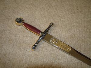 Mini-Excalibur-cervena-krabicka